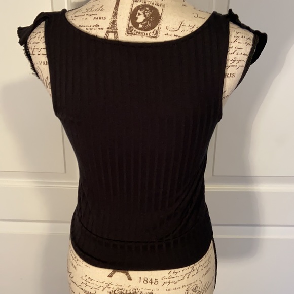 BP RUFFLE TIE HEM TOP - Picture 11 of 11